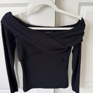 Abercrombie & Fitch Off the Shoulder Sweater black XS